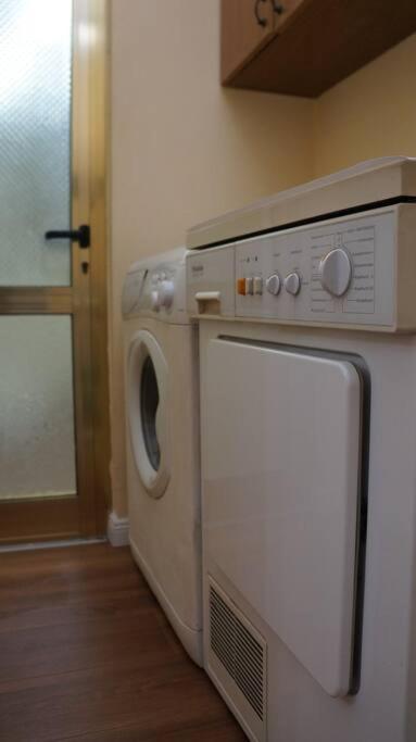 Alle'S M Shyri Studio Apartment Тирана Екстер'єр фото